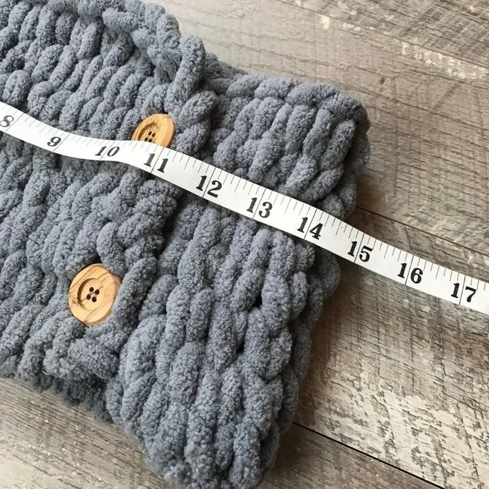 Grey Chunky Knit Infintity Scarf one size